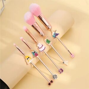 Taylor Swift Makeup Brushes, 5 Piece Taylor Swift Makeup Brush Set